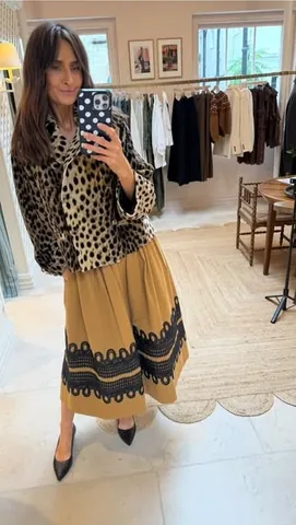 carolinesstylehacks Instagram post about Belgravia shopping guide