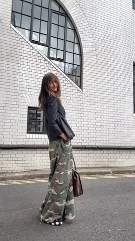 carolinesstylehacks Instagram post about Street style