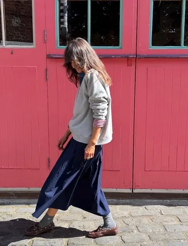 carolinesstylehacks Instagram post about Styling tips