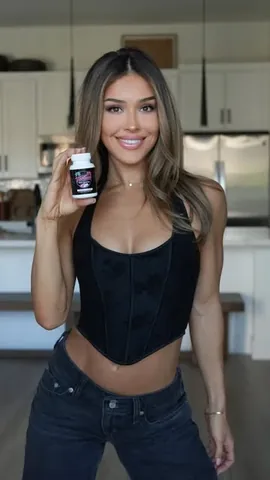 casssmartin Instagram post about Vibe Caps product promotion