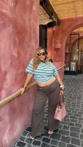 catieli Instagram post about Postpartum fashion