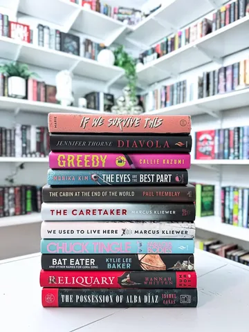 cbookaddiction Instagram post about Horror book recommendations