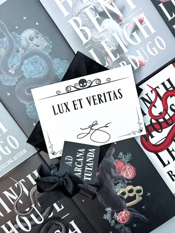 cbookaddiction Instagram post about Book series appreciation