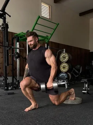 cbum Instagram post about Training with life responsibilities