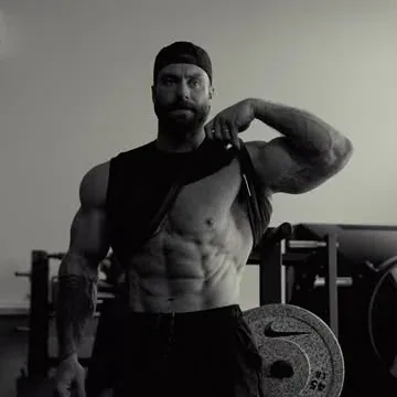 cbum Instagram post about Fitness motivation