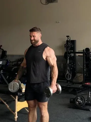 cbum Instagram post about Consistency and habits