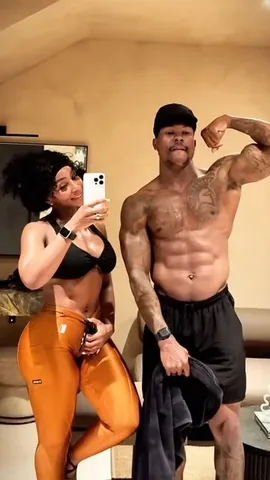 chaneldelisser Instagram post about Pilates class review