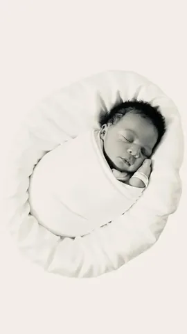 chardlinechanel Instagram post about Postpartum motherhood