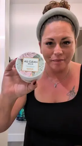 chasing_emma Instagram post about Cleansing balm review