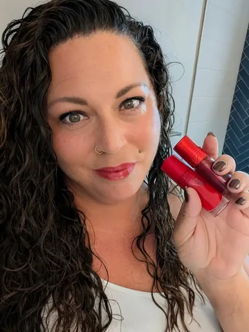 chasing_emma Instagram post about Lip makeup review