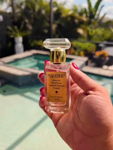 chasing_emma Instagram post about Fragrance review