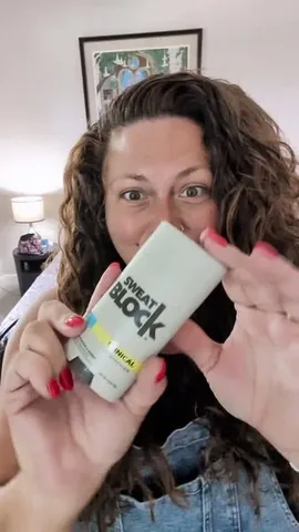 chasing_emma Instagram post about Hot weather personal care products