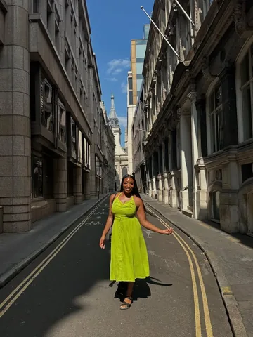 chilee_baby Instagram post about London travel