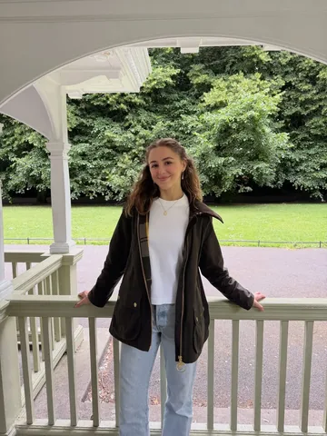 chloelukasiak Instagram post about Summer travel