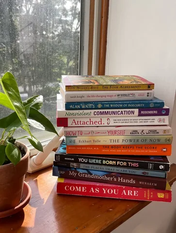 chrissyford Instagram post about Reading habits