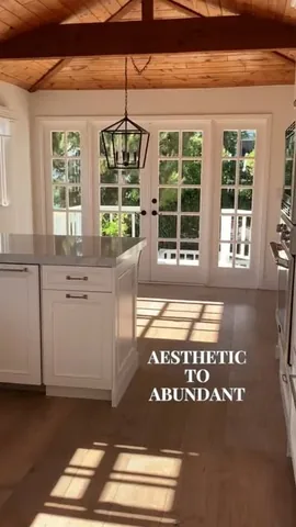 christinajwarren Instagram post about Home renovation