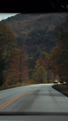cmcoving Instagram post about Fall travel destinations