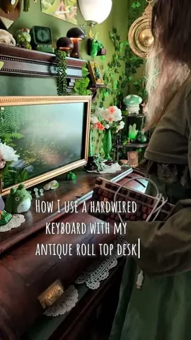 cozy.goblin.gaming Instagram post about Mechanical keyboard setup