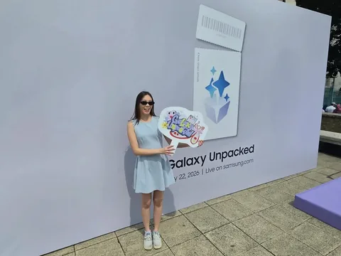 createdbyella Instagram post about Samsung Galaxy Unpacked in London