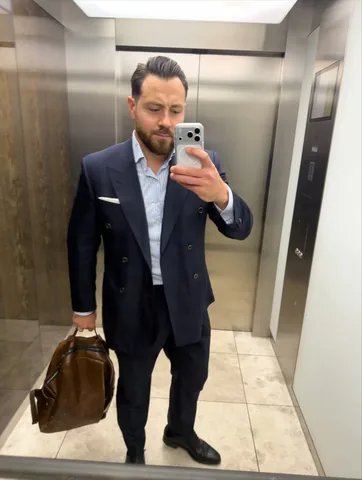 dailytouchofclass Instagram post about London lifestyle