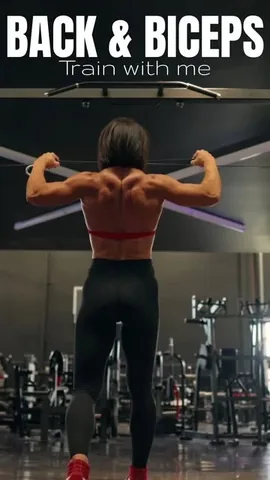 danalinnbailey Instagram post about Back training