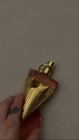 danapaolal Instagram post about Perfume y moda