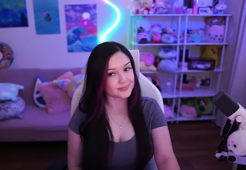 daneeyelle Instagram post about Gaming setup