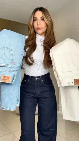 danibolivar Instagram post about Jeans básicos