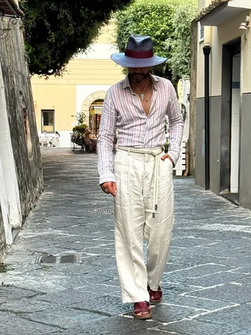 dapper_rav Instagram post about Minori travel