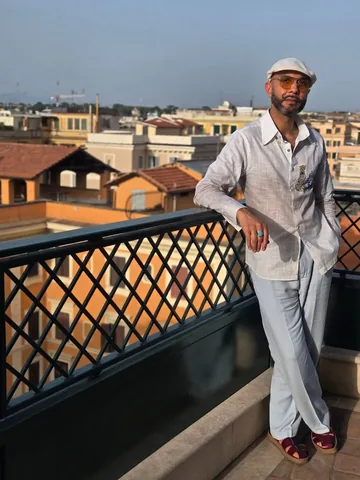 dapper_rav Instagram post about Rome travel lifestyle