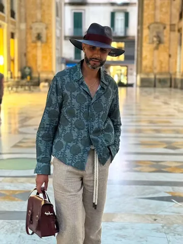 dapper_rav Instagram post about Naples travel