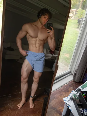 davidlaid Instagram post about Summer lifestyle