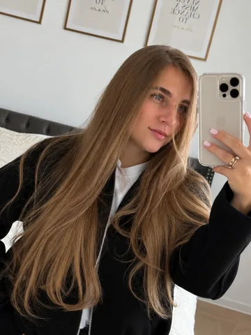 dayanaa_mi Instagram post about Unspecified album content