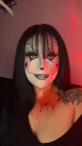 deafmuamimi Instagram post about Halloween makeup