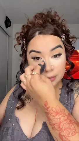 deafmuamimi Instagram post about Makeup routine