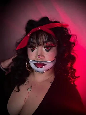deafmuamimi Instagram post about Halloween makeup