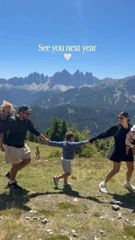 dederaad Instagram post about Family vacation