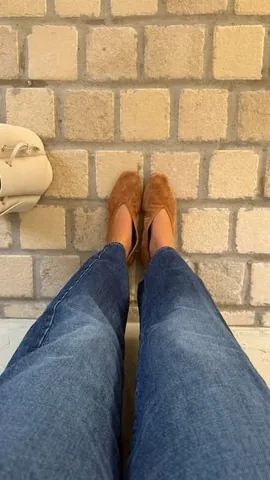 dederaad Instagram post about Fall shoes