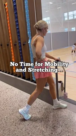 deliciouslyfitnhealthy Instagram post about Mobility for midlife and postpartum bodies