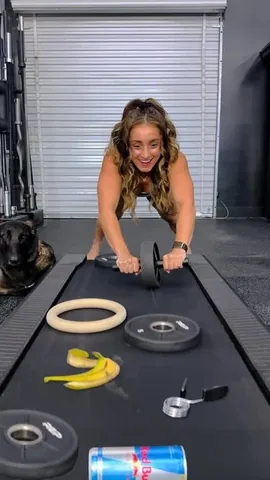 demibagby Instagram post about Fitness challenge