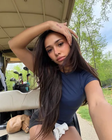 demisux Instagram post about Golf