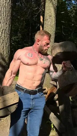 dennisbigbadwolf Instagram post about Тренировка на открытом воздухе