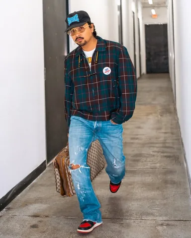 denny623 Instagram post about Sneaker styling