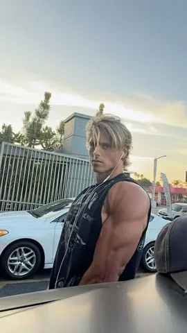 devenfagan Instagram post about Fitness apparel promotion