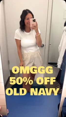 diamondgirlsdiary Instagram post about Old Navy sale