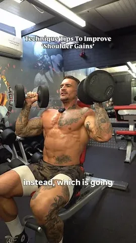 dickersonross Instagram post about Shoulder training
