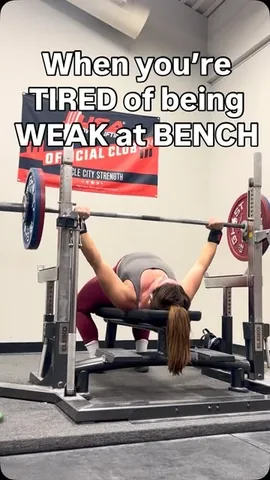 djessicabuettner Instagram post about Bench press training