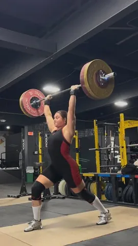 djessicabuettner Instagram post about Deadlift training