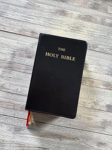 domraso Instagram post about Christian faith