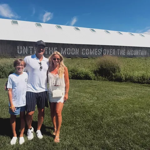 downtownchicmoms Instagram post about Family arts event